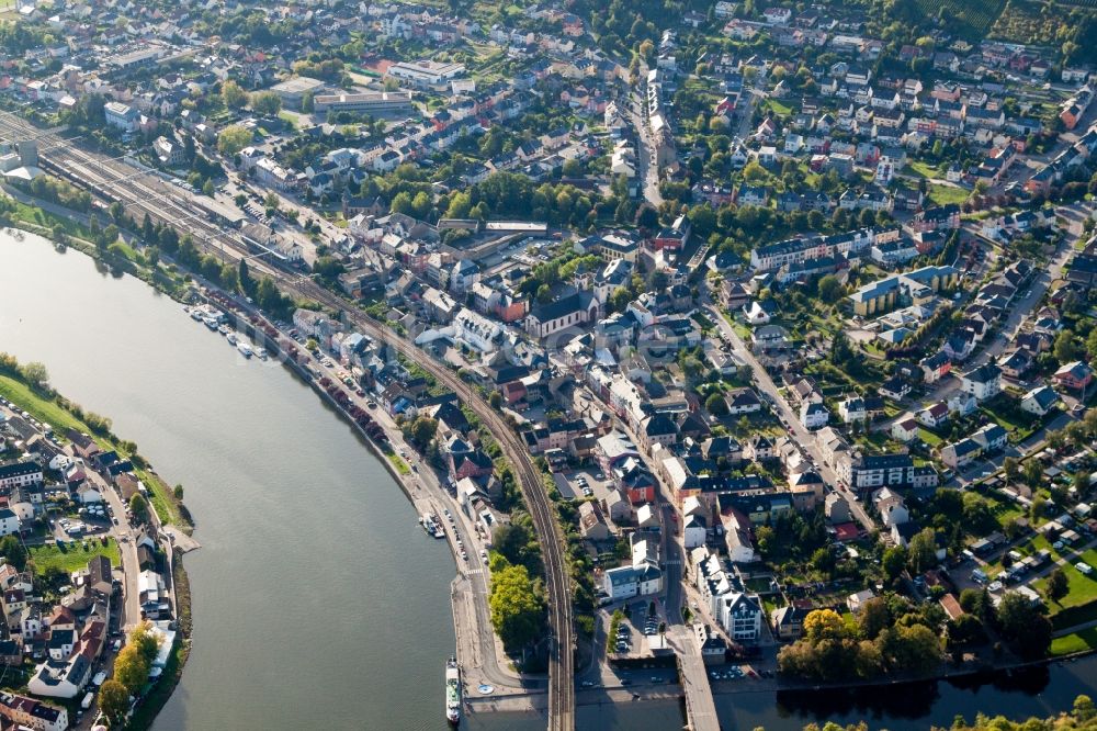 Luftaufnahme Mertert - Ortschaft an den Fluss- Uferbereichen der Mosel in Mertert in Grevenmacher, Luxemburg