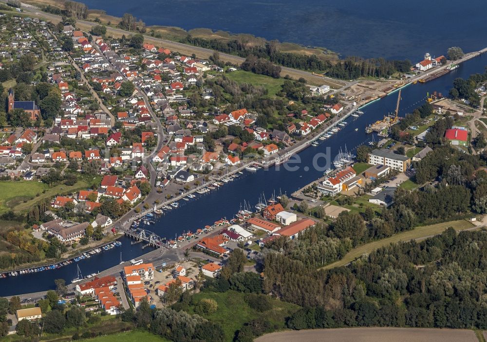 Luftbild Greifswald - Ortschaft an den Fluss- Uferbereichen der Ryck in Greifswald im Bundesland Mecklenburg-Vorpommern