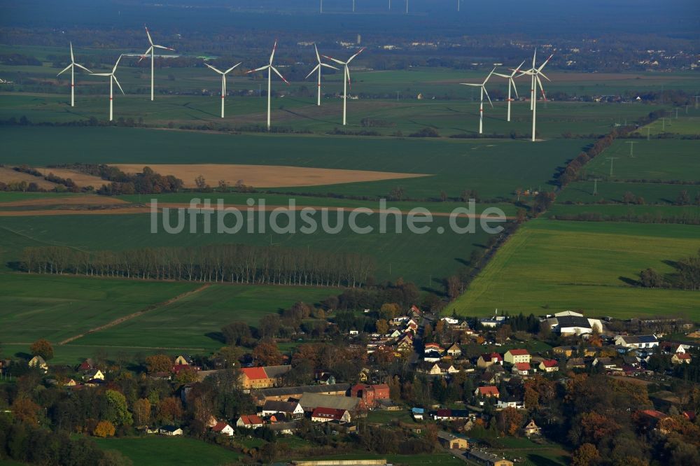 Löwenberger Land Häsen aus der Vogelperspektive: Ortschaft im Ortsteil Häsen in Löwenberger Land im Bundesland Brandenburg