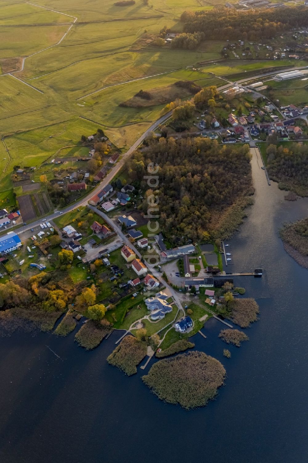 Wesenberg aus der Vogelperspektive: Ortschaft Wesenberg am Ufer des Woblitzsee im Bundesland Mecklenburg-Vorpommern