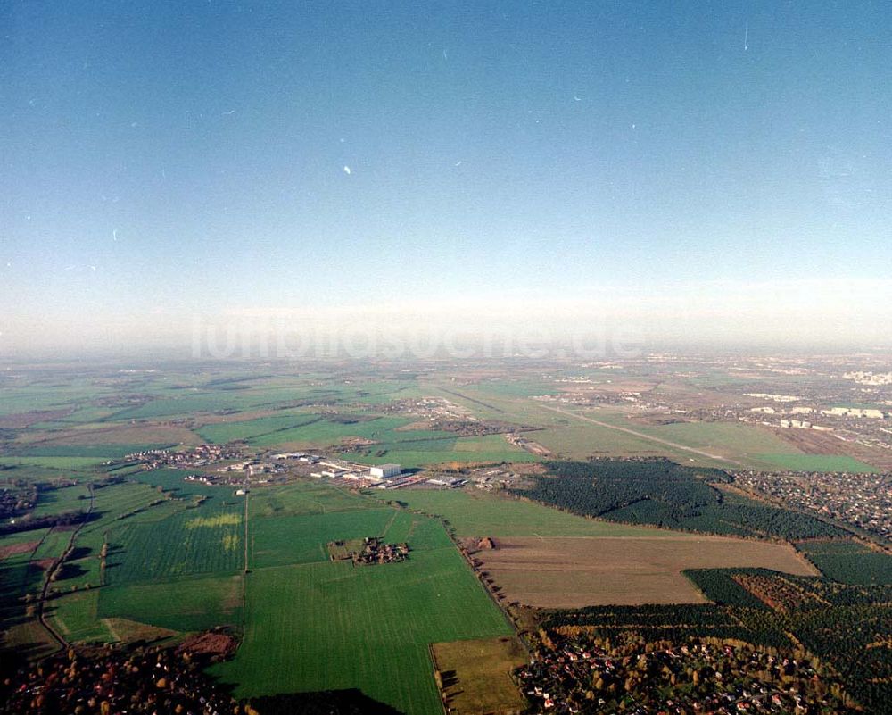 Luftaufnahme Schönefeld / Brandenburg - Ortschaften und Umgebung des künftigen Großflughafens Berlin - Schönefeld.