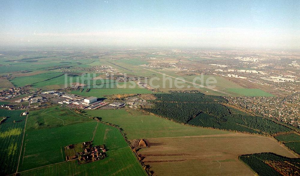 Schönefeld / Brandenburg von oben - Ortschaften und Umgebung des künftigen Großflughafens Berlin - Schönefeld.