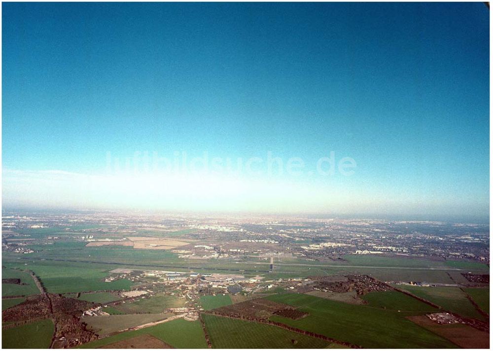 Luftbild Schönefeld / Brandenburg - Ortschaften und Umgebung des künftigen Großflughafens Berlin - Schönefeld.