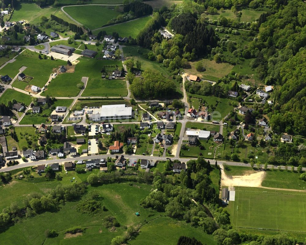 Antweiler von oben - Ortschaftsansicht von Antweiler im Bundesland Rheinland-Pfalz