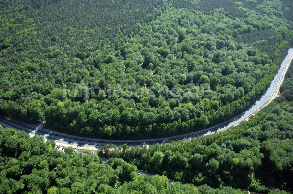 WANDLITZ von oben - Ortsduchfahrung B 273 im südlichen Ortsbereich von Wandlitz