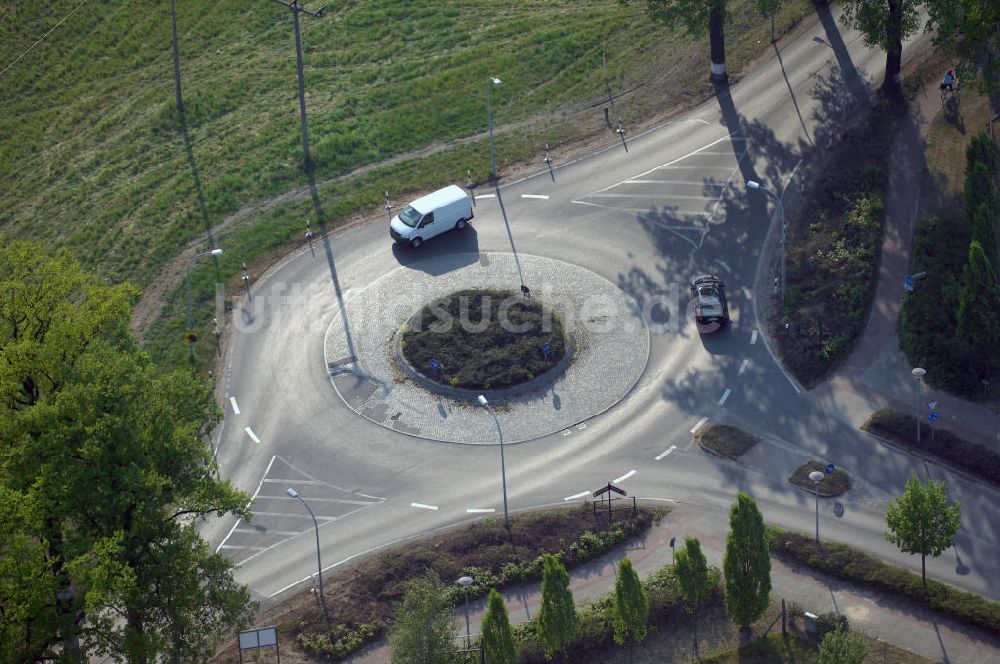 STORKOW aus der Vogelperspektive: Ortsdurchfahrt der Bundesstrasse B 246 in Storkow