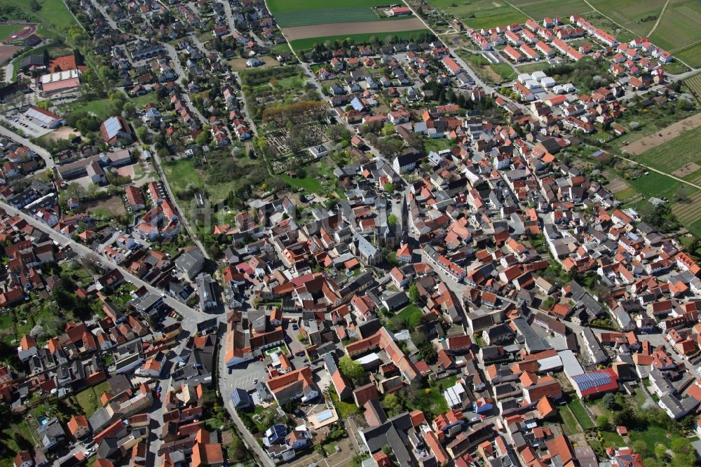 Luftaufnahme Saulheim - Ortsgemeinde Saulheim in der Verbandsgemeinde Wörrstadt im Landkreis Alzey-Worms in Rheinland-Pfalz