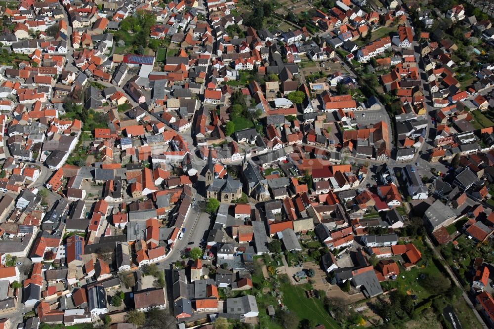 Saulheim aus der Vogelperspektive: Ortsgemeinde Saulheim in der Verbandsgemeinde Wörrstadt im Landkreis Alzey-Worms in Rheinland-Pfalz