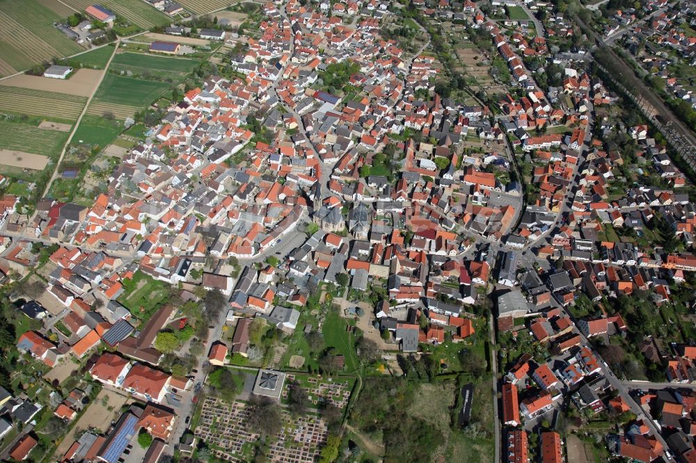 Luftbild Saulheim - Ortsgemeinde Saulheim in der Verbandsgemeinde Wörrstadt im Landkreis Alzey-Worms in Rheinland-Pfalz