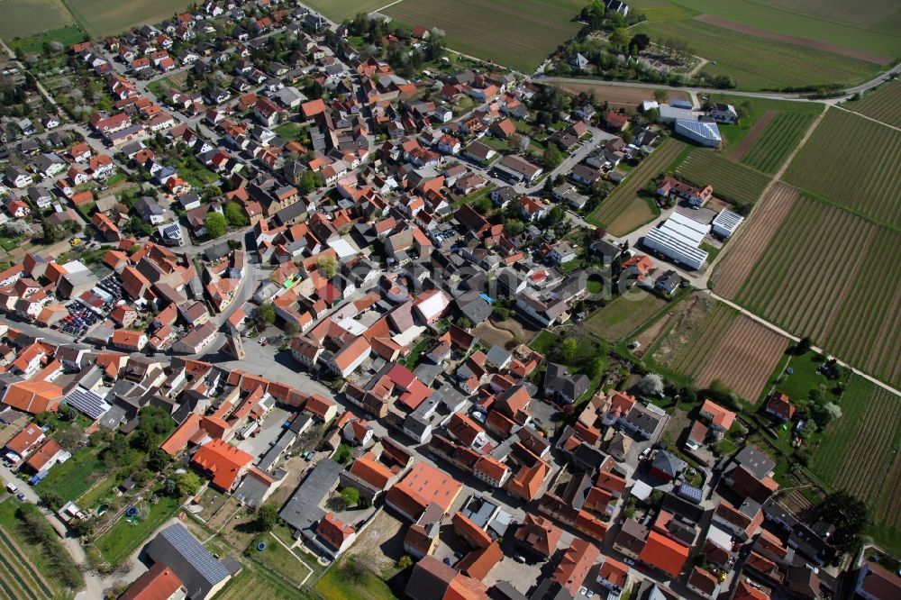 Luftbild Udenheim - Ortsgemeinde Udenheim in der Verbandsgemeinde Wörrstadt im Landkreis Alzey-Worms in Rheinland-Pfalz