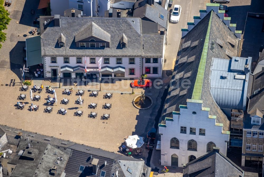 Attendorn von oben - Ortskern am Alten Markt in Attendorn im Bundesland Nordrhein-Westfalen, Deutschland