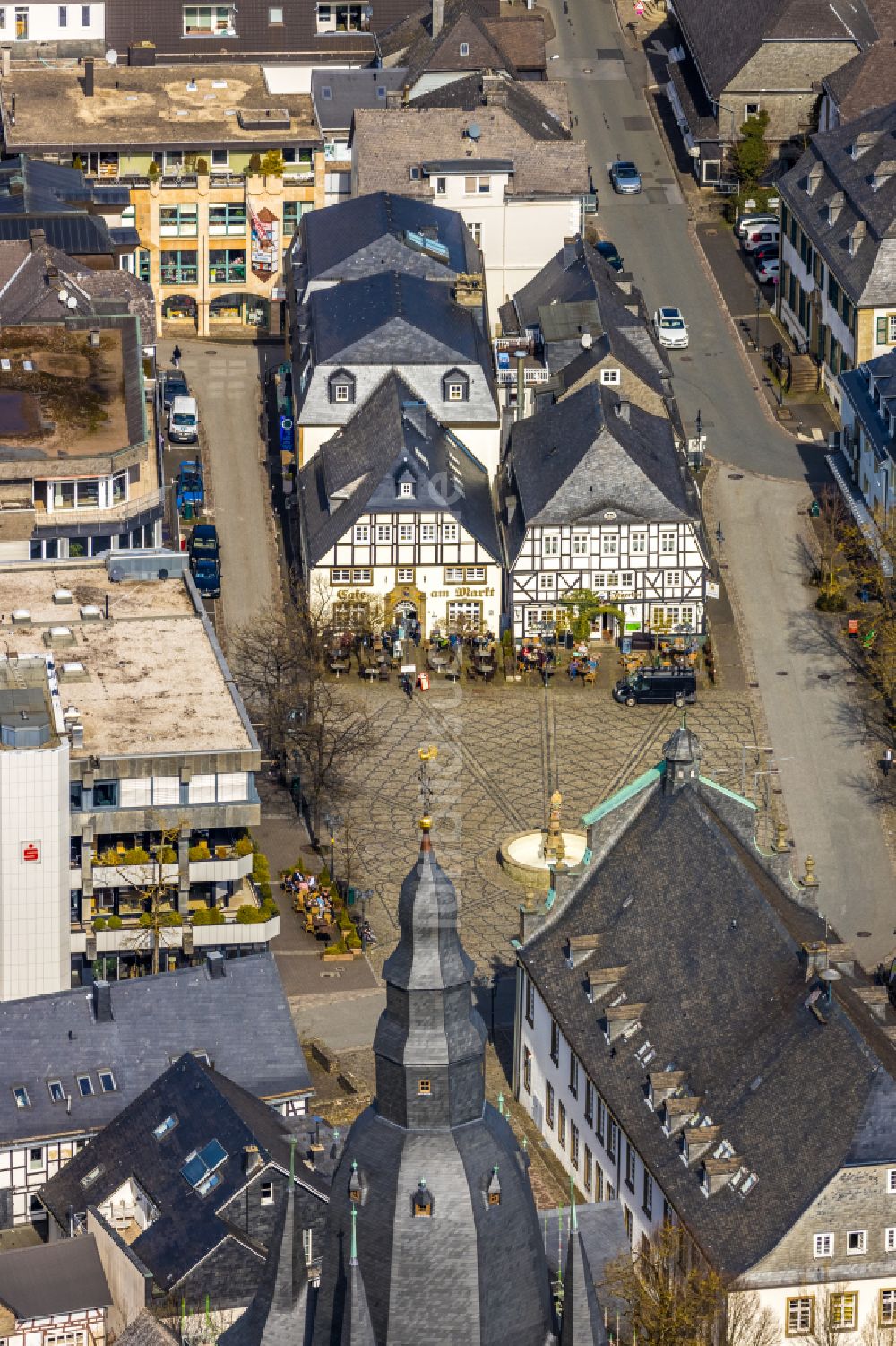 Luftaufnahme Brilon - Ortskern am Markt in Brilon im Bundesland Nordrhein-Westfalen, Deutschland