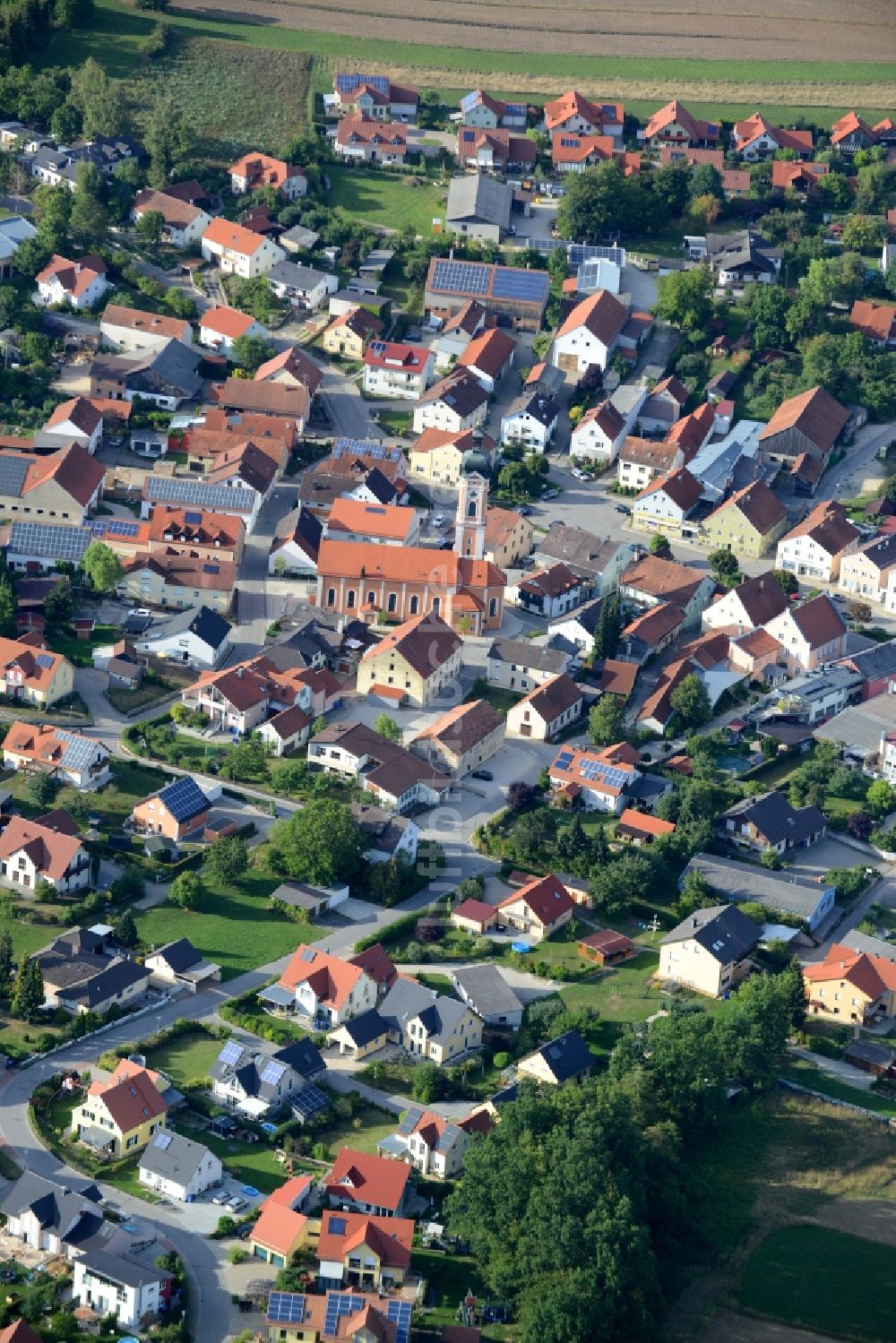 Luftaufnahme Painten - Ortskern am Markt in Painten im Bundesland Bayern