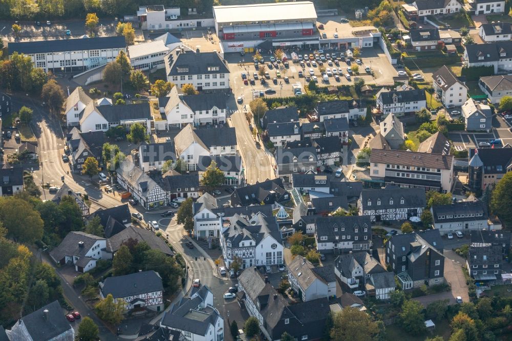 Luftaufnahme Burbach - Ortskern am Marktplatz in Burbach im Bundesland Nordrhein-Westfalen, Deutschland