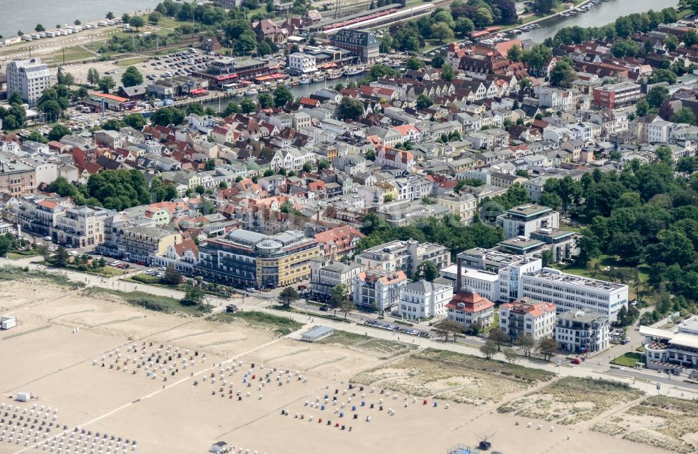 Luftbild Rostock - Ortskern des Ostseebad Warnemünde in Rostock im Bundesland Mecklenburg-Vorpommern, Deutschland