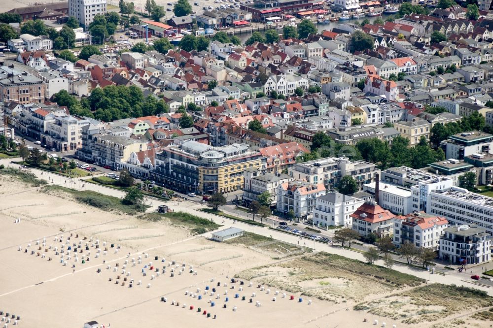 Rostock aus der Vogelperspektive: Ortskern des Ostseebad Warnemünde in Rostock im Bundesland Mecklenburg-Vorpommern, Deutschland