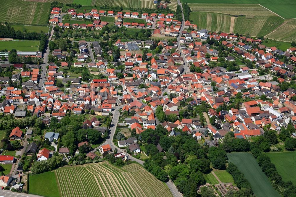 Schornsheim aus der Vogelperspektive: Ortskern von Schornsheim im Bundesland Rheinland-Pfalz