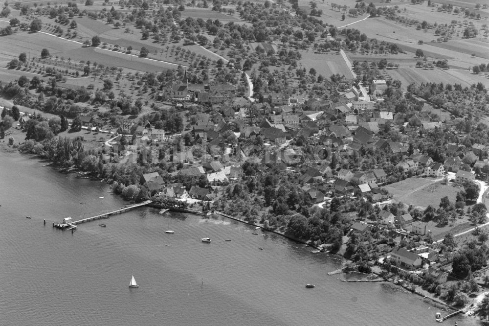 Dingelsdorf von oben - Ortskern am Uferbereich Überlinger See - Bodensee in Dingelsdorf im Bundesland Baden-Württemberg, Deutschland