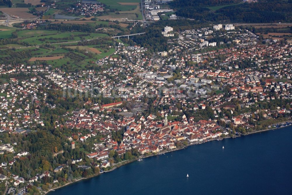 Überlingen aus der Vogelperspektive: Ortskern am Uferbereich des Überlinger Sees am Bodensee in Überlingen im Bundesland Baden-Württemberg, Deutschland