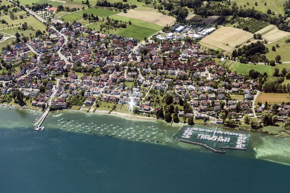 Luftaufnahme Dingelsdorf - Ortskern am Uferbereich des Bodensee in Dingelsdorf im Bundesland Baden-Württemberg, Deutschland