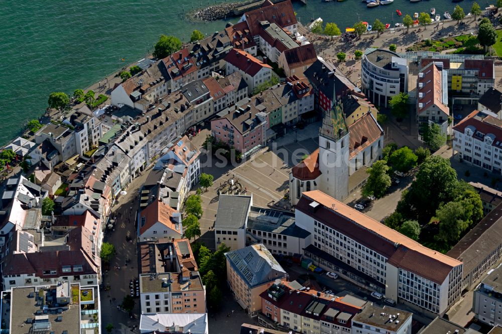 Luftbild Friedrichshafen - Ortskern am Uferbereich des Bodensee in Friedrichshafen im Bundesland Baden-Württemberg, Deutschland