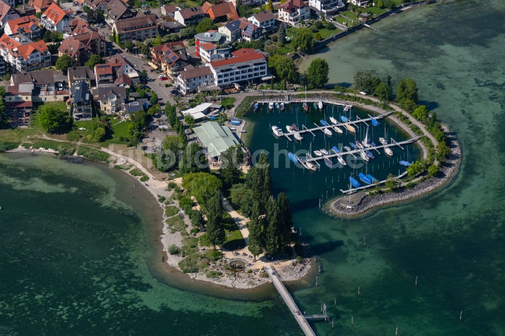 Immenstaad am Bodensee aus der Vogelperspektive: Ortskern am Uferbereich des Bodensee mit Hafen in Immenstaad am Bodensee im Bundesland Baden-Württemberg, Deutschland