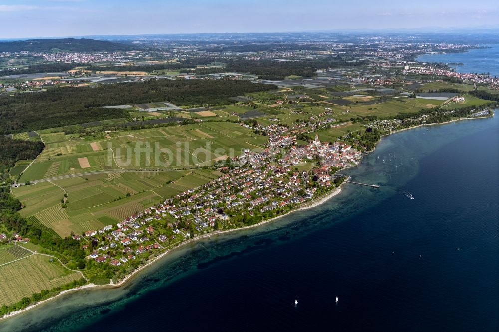 Hagnau am Bodensee aus der Vogelperspektive: Ortskern am Uferbereich des Bodensee in Hagnau am Bodensee im Bundesland Baden-Württemberg, Deutschland