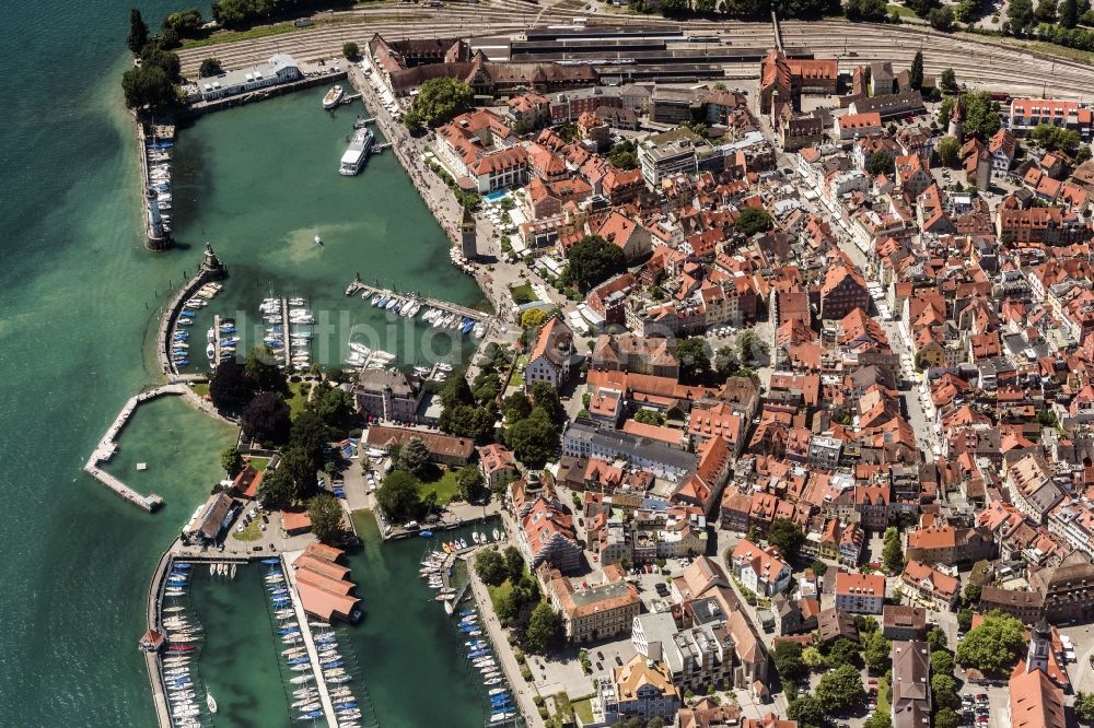 Luftbild Lindau (Bodensee) - Ortskern am Uferbereich des Bodensee in Lindau (Bodensee) im Bundesland Bayern, Deutschland