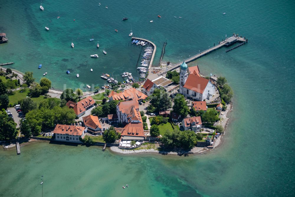 Wasserburg (Bodensee) von oben - Ortskern am Uferbereich des Bodensee in Wasserburg (Bodensee) im Bundesland Bayern, Deutschland