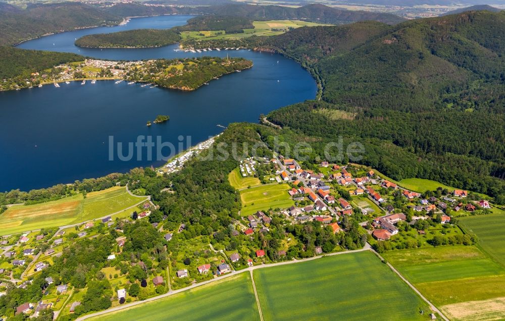 Bringhausen von oben - Ortskern am Uferbereich des Edersee in Bringhausen im Bundesland Hessen, Deutschland