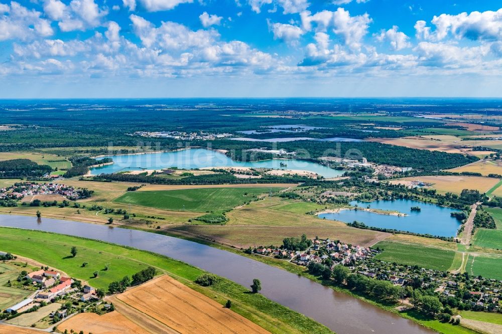 Luftbild Gohlis - Ortskern am Uferbereich des Elbe - Flußverlaufes in Gohlis im Bundesland Sachsen, Deutschland