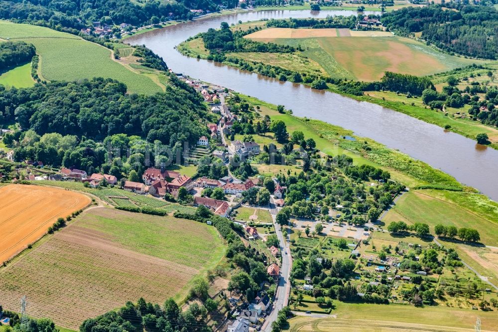 Seusslitz aus der Vogelperspektive: Ortskern am Uferbereich des Elbe - Flußverlaufes in Seusslitz im Bundesland Sachsen, Deutschland