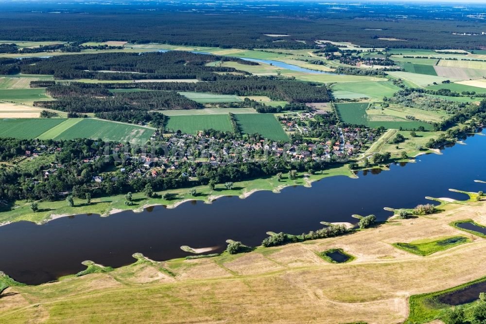 Vietze von oben - Ortskern am Uferbereich des Elbe - Flußverlaufes in Vietze im Bundesland Niedersachsen, Deutschland