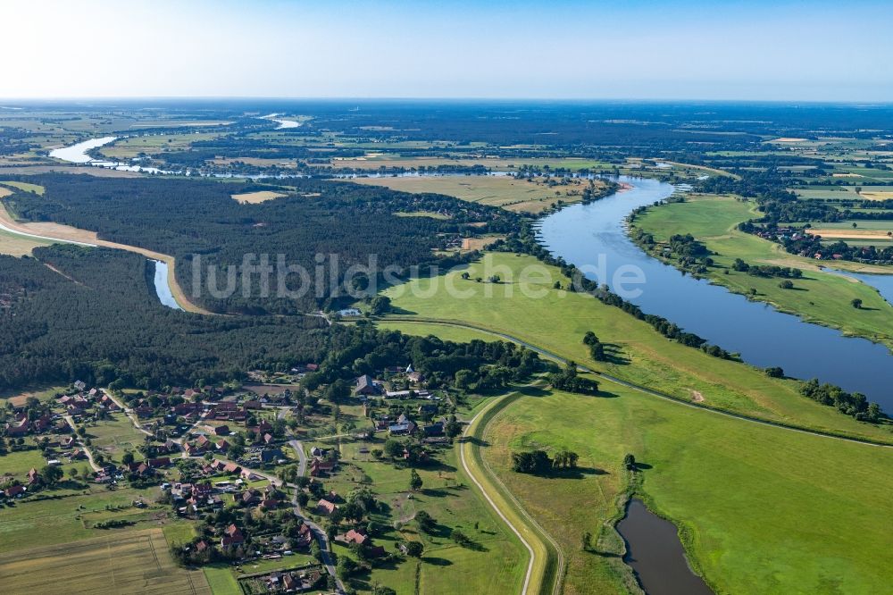 Luftbild Wehningen - Ortskern am Uferbereich des Elbe - Flußverlaufes in Wehningen im Bundesland Niedersachsen, Deutschland