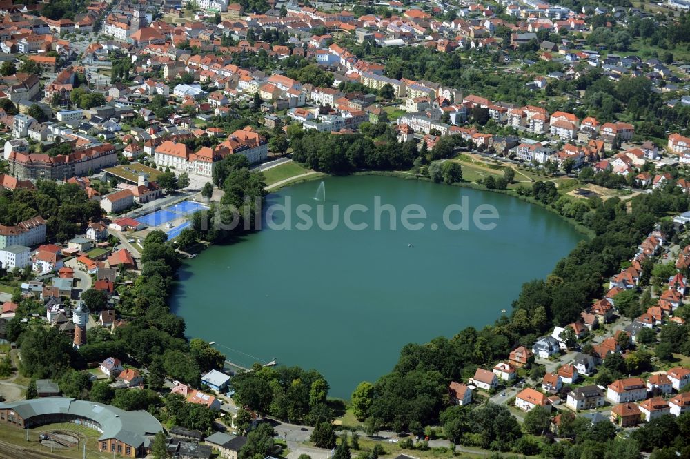 Neustrelitz aus der Vogelperspektive: Ortskern am Uferbereich des Glambecker See in Neustrelitz im Bundesland Mecklenburg-Vorpommern