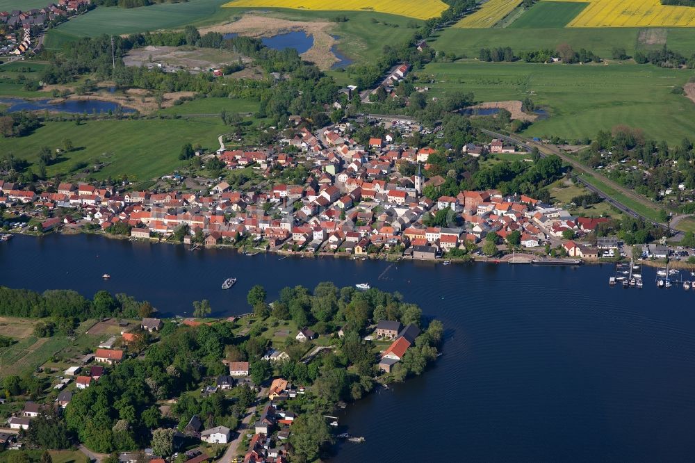 Luftaufnahme Pritzerbe - Ortskern am Uferbereich des Havel