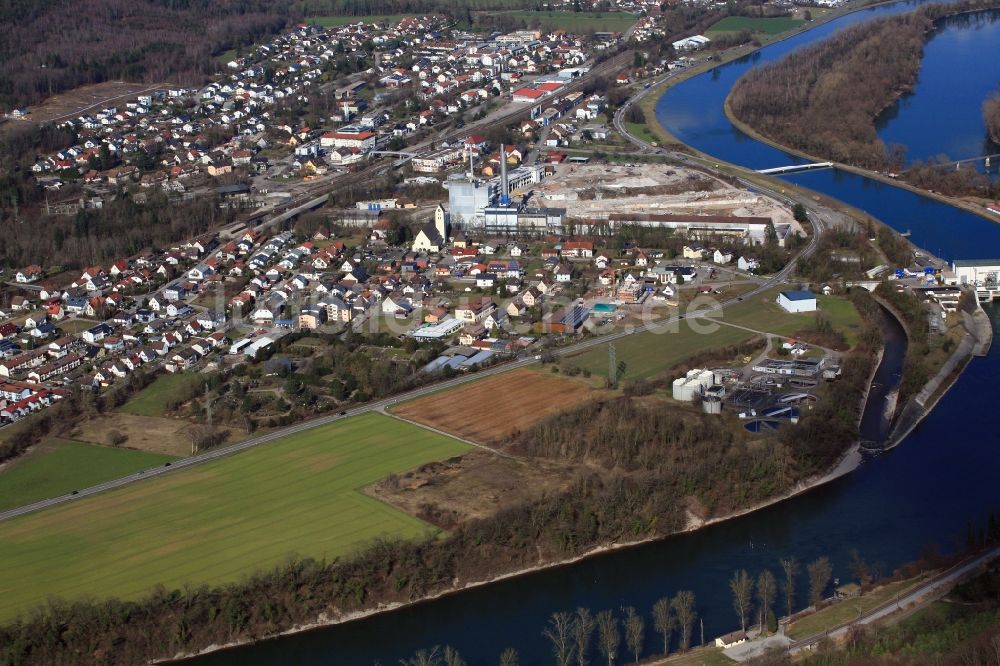 Luftaufnahme Albbruck - Ortskern am Uferbereich des Hochrhein - Flußverlaufes in Albbruck im Bundesland Baden-Württemberg, Deutschland