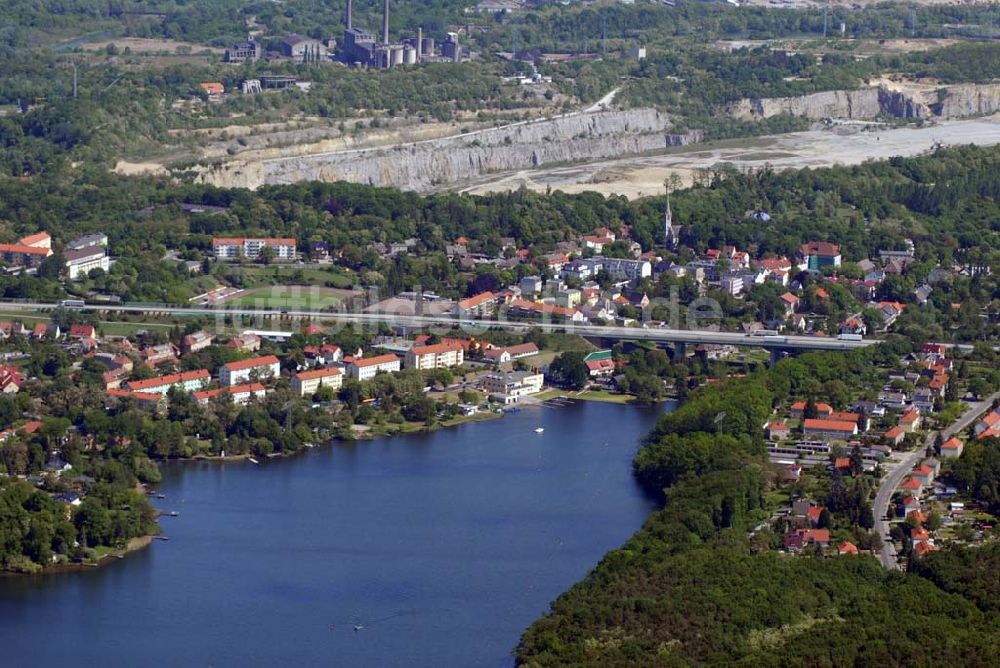 Rüdersdorf aus der Vogelperspektive: Ortskern am Uferbereich des Kalksee in Rüdersdorf im Bundesland Brandenburg