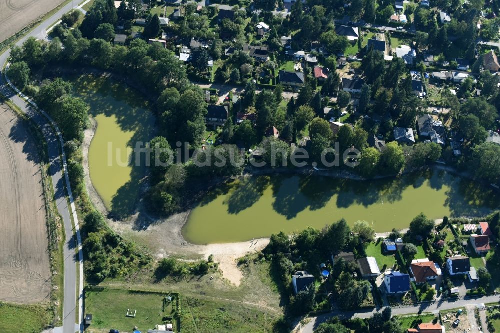 Vogelsdorf von oben - Ortskern am Uferbereich des Krummer Sees in Vogelsdorf im Bundesland Brandenburg