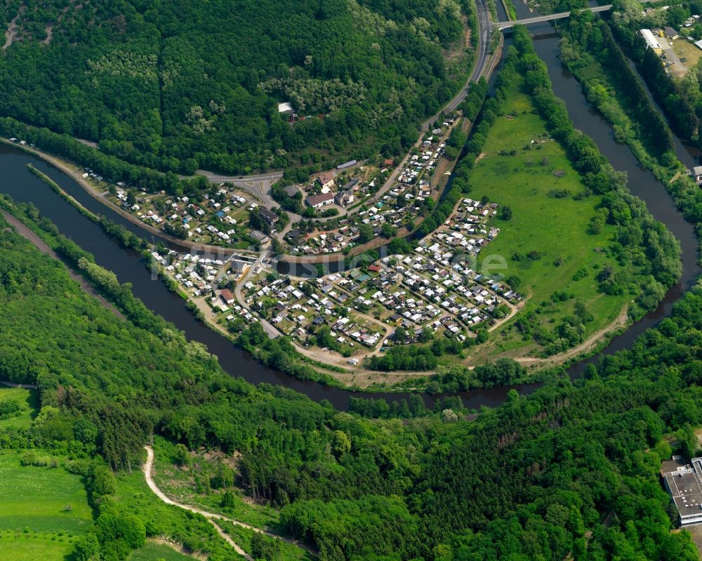 Lahnstein von oben - Ortskern am Uferbereich des Lahn - Flußverlaufes in Lahnstein im Bundesland Rheinland-Pfalz