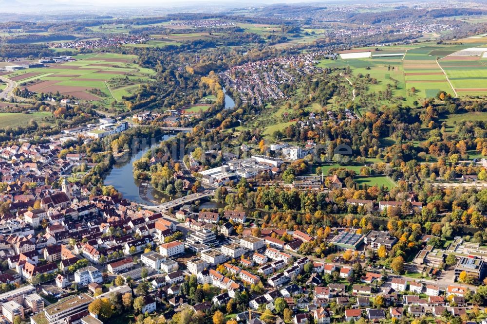 Luftbild Nürtingen - Ortskern am Uferbereich des Neckar - Flußverlaufes in Nürtingen im Bundesland Baden-Württemberg, Deutschland