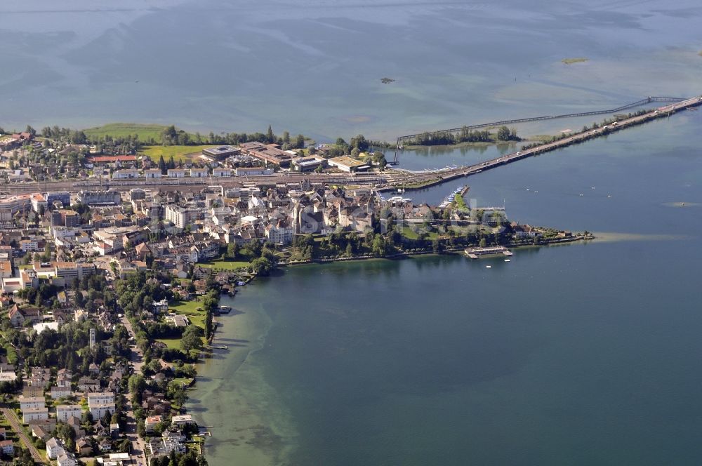 Rapperswil-Jona von oben - Ortskern am Uferbereich des Obersee in Rapperswil-Jona in Schweiz