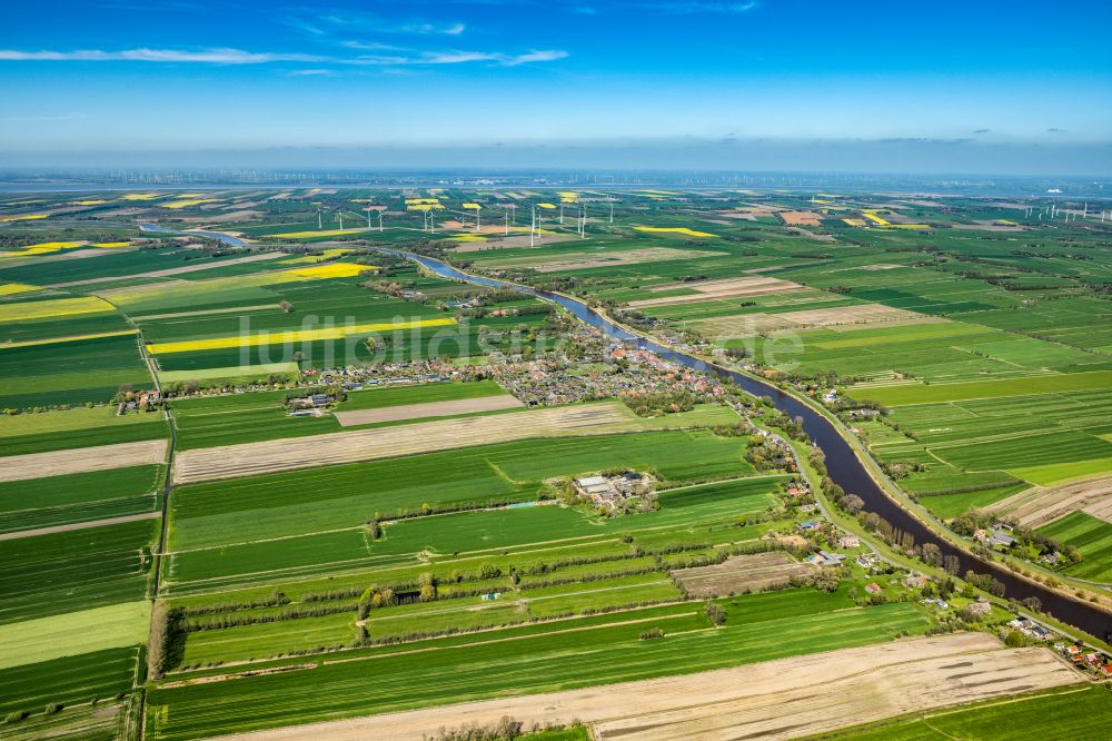 Oberndorf von oben - Ortskern am Uferbereich der Oste- Flußverlaufes in Oberndorf im Bundesland Niedersachsen, Deutschland