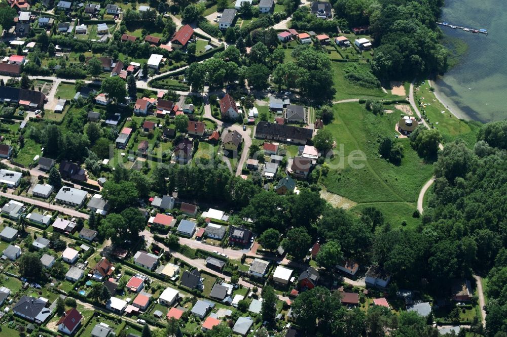 Luftbild Zislow - Ortskern am Uferbereich des Plauer See in Zislow im Bundesland Mecklenburg-Vorpommern