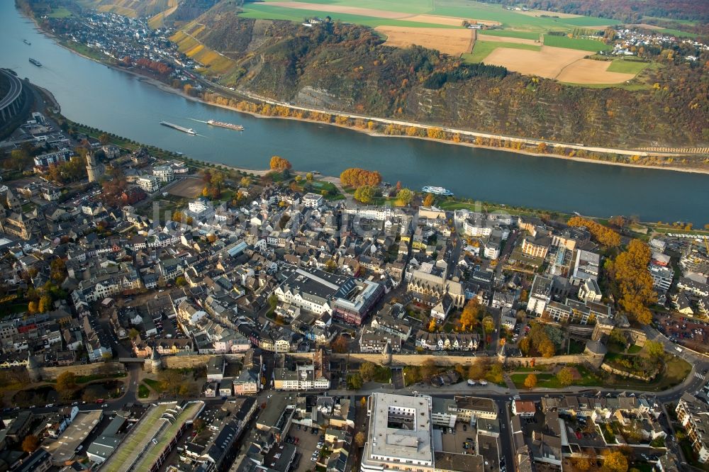 Andernach von oben - Ortskern am Uferbereich des Rhein- - Flußverlaufes in Andernach im Bundesland Rheinland-Pfalz