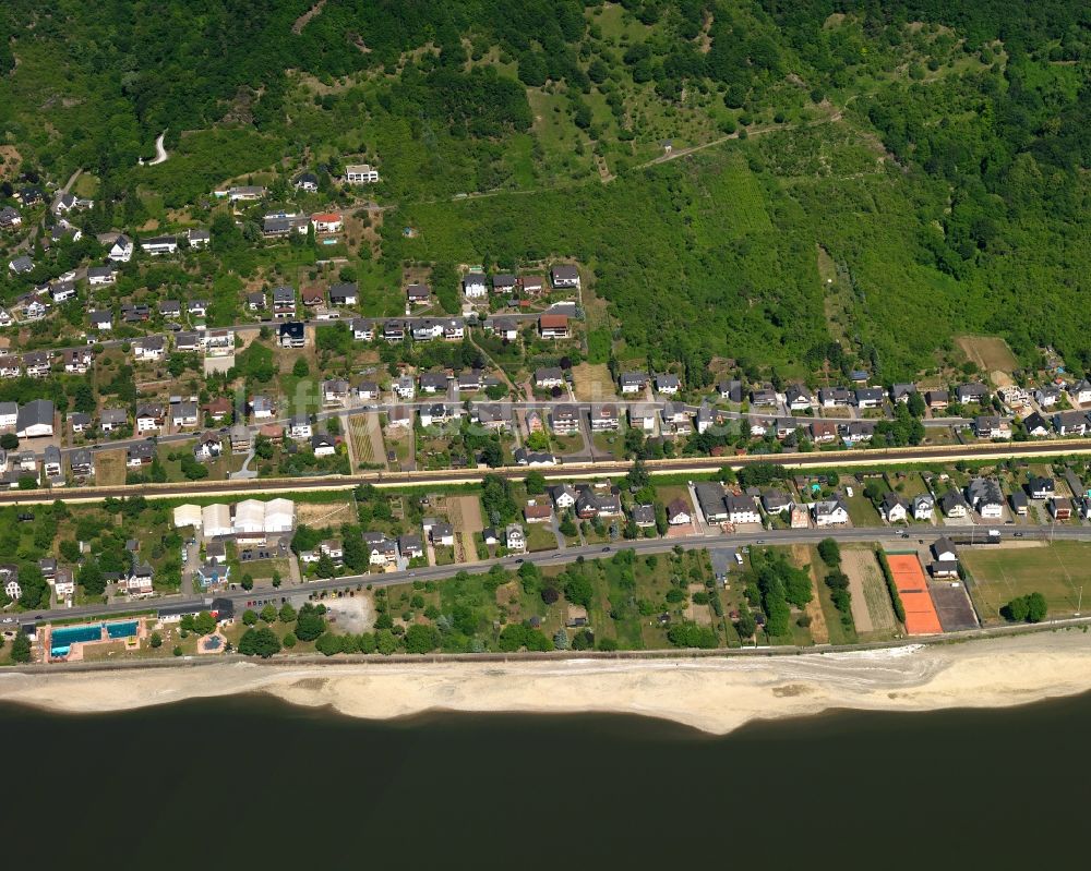 Luftbild Kamp-Bornhofen - Ortskern am Uferbereich des Rhein - Flußverlaufes in Bad Salzig, Boppard im Bundesland Rheinland-Pfalz