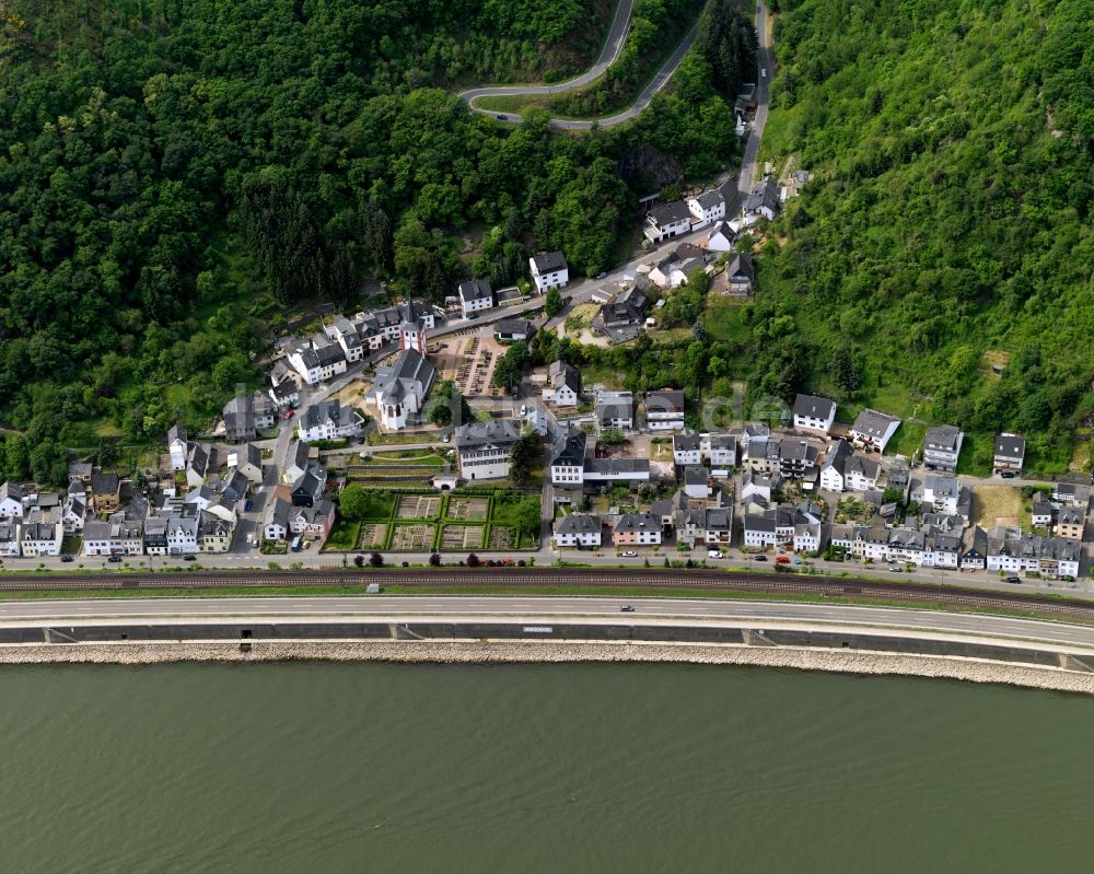 Boppard aus der Vogelperspektive: Ortskern am Uferbereich des Rhein - Flußverlaufes in Boppard im Bundesland Rheinland-Pfalz