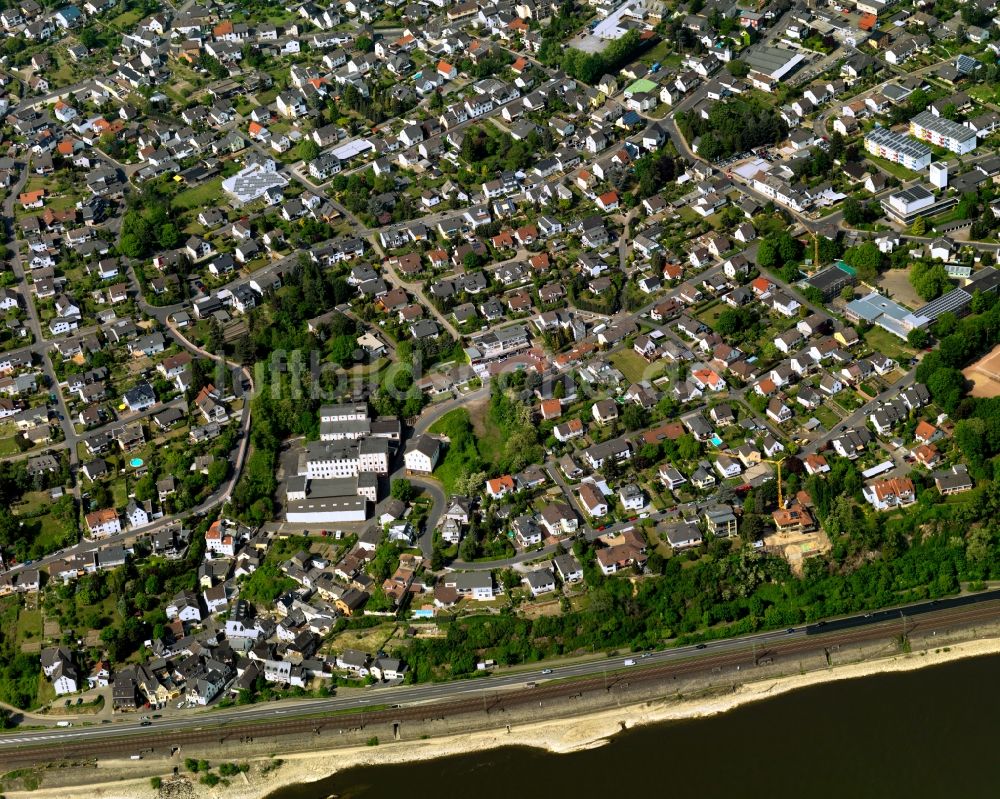 Neuwied, Feldkirchen aus der Vogelperspektive: Ortskern am Uferbereich des Rhein - Flußverlaufes in Feldkirchen OT Neuwied im Bundesland Rheinland-Pfalz