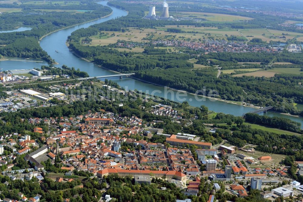 Luftbild Germersheim - Ortskern am Uferbereich des Rhein - Flußverlaufes in Germersheim im Bundesland Rheinland-Pfalz