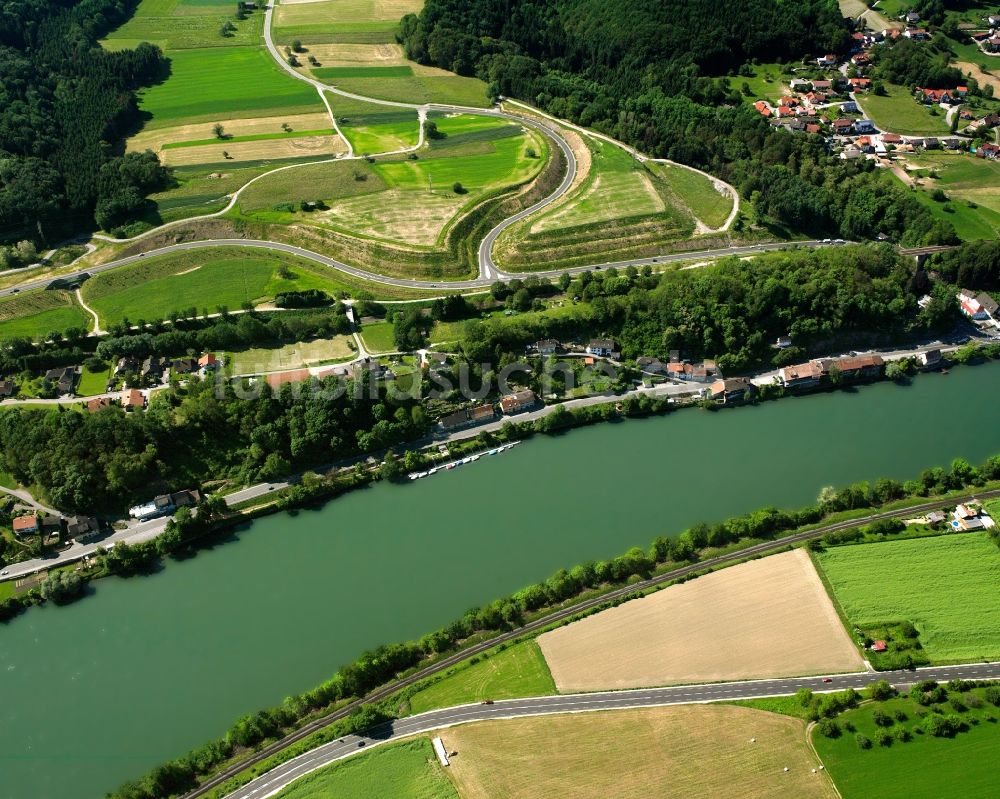 Luftbild Hauenstein - Ortskern am Uferbereich des Rhein - Flussverlaufes in Hauenstein im Bundesland Baden-Württemberg, Deutschland